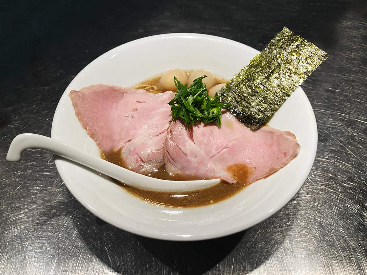 一番人気の濃厚煮干しラーメン|さんじ