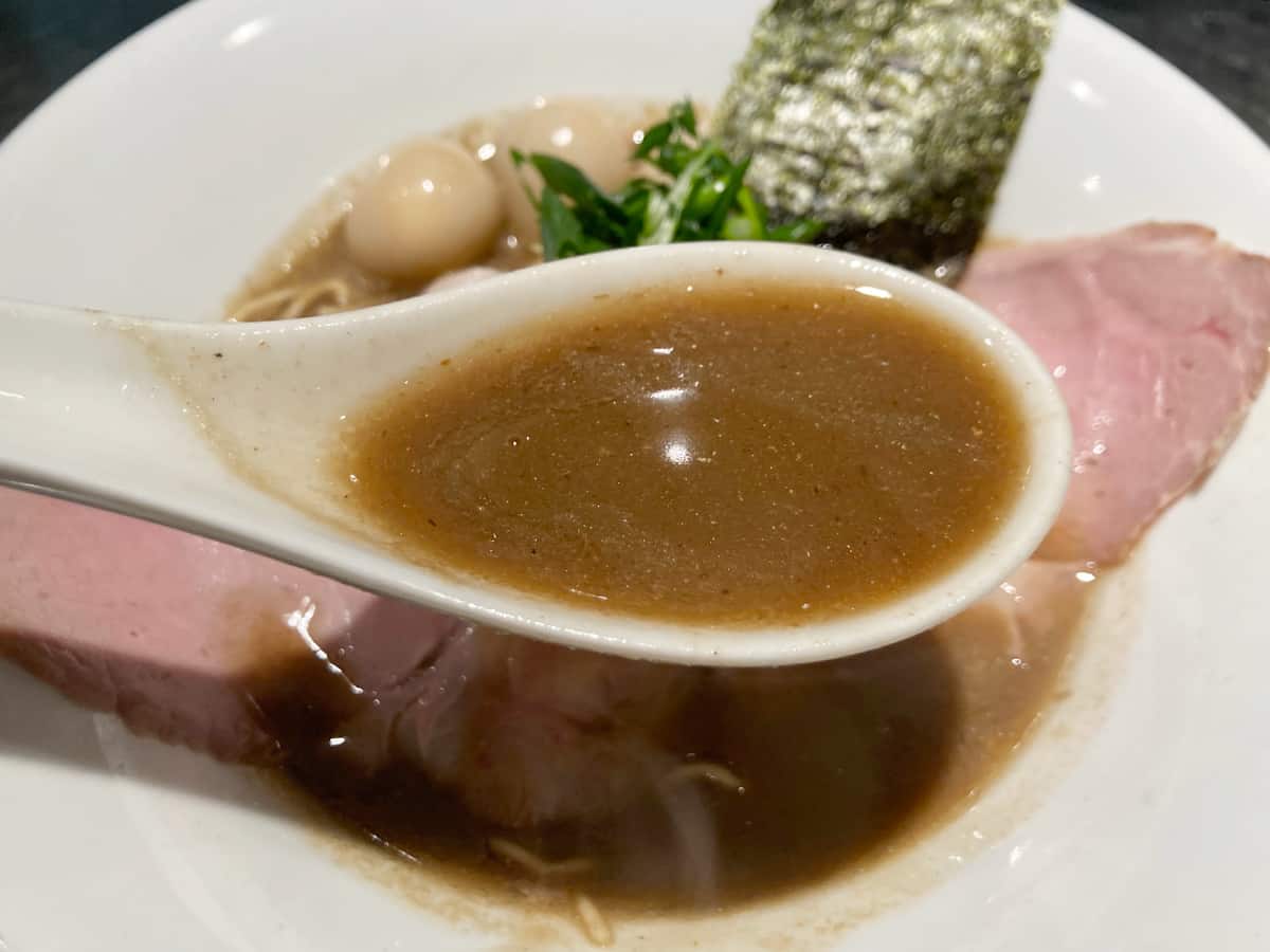 濃厚煮干しのラーメンスープ|さんじ