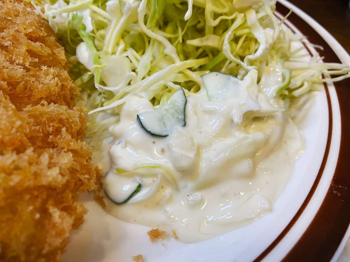 キャベツに添えられたサラダ|とんかつ とん平