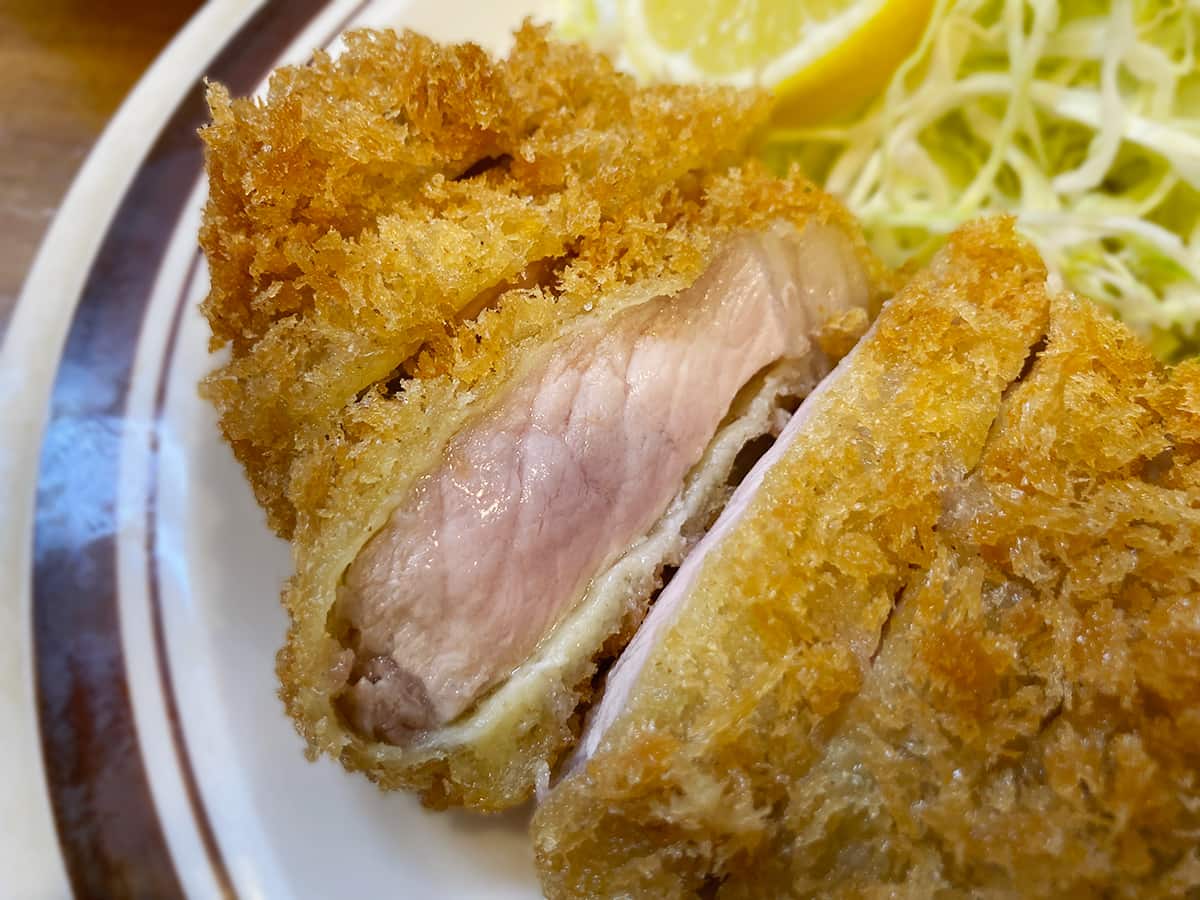 赤身が残りジューシーなロース|とんかつ とん平